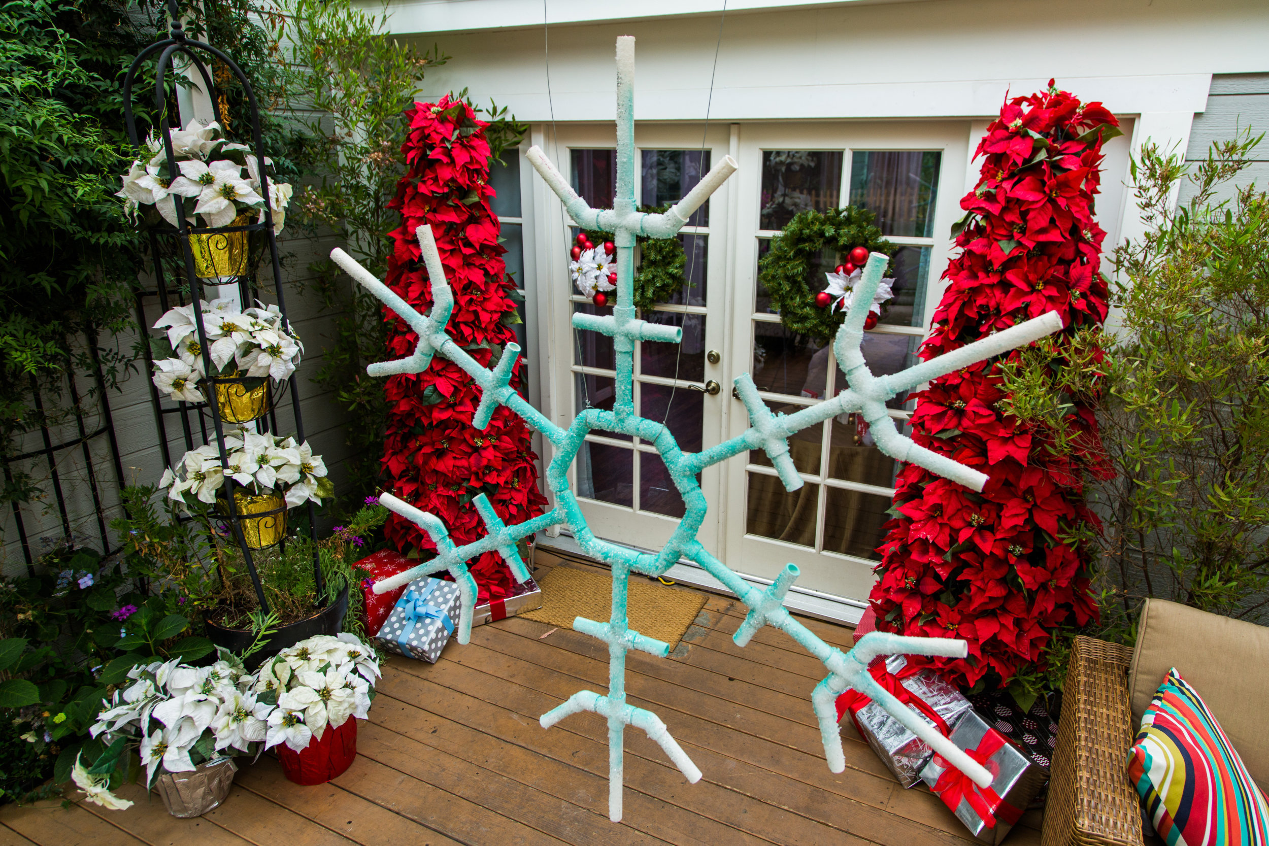 Ken’s DIY Christmas Outdoor Snowflakes