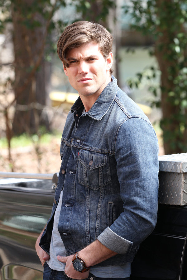 Austin Stowell Cast A Way Back Home Hallmark Movies and Mysteries