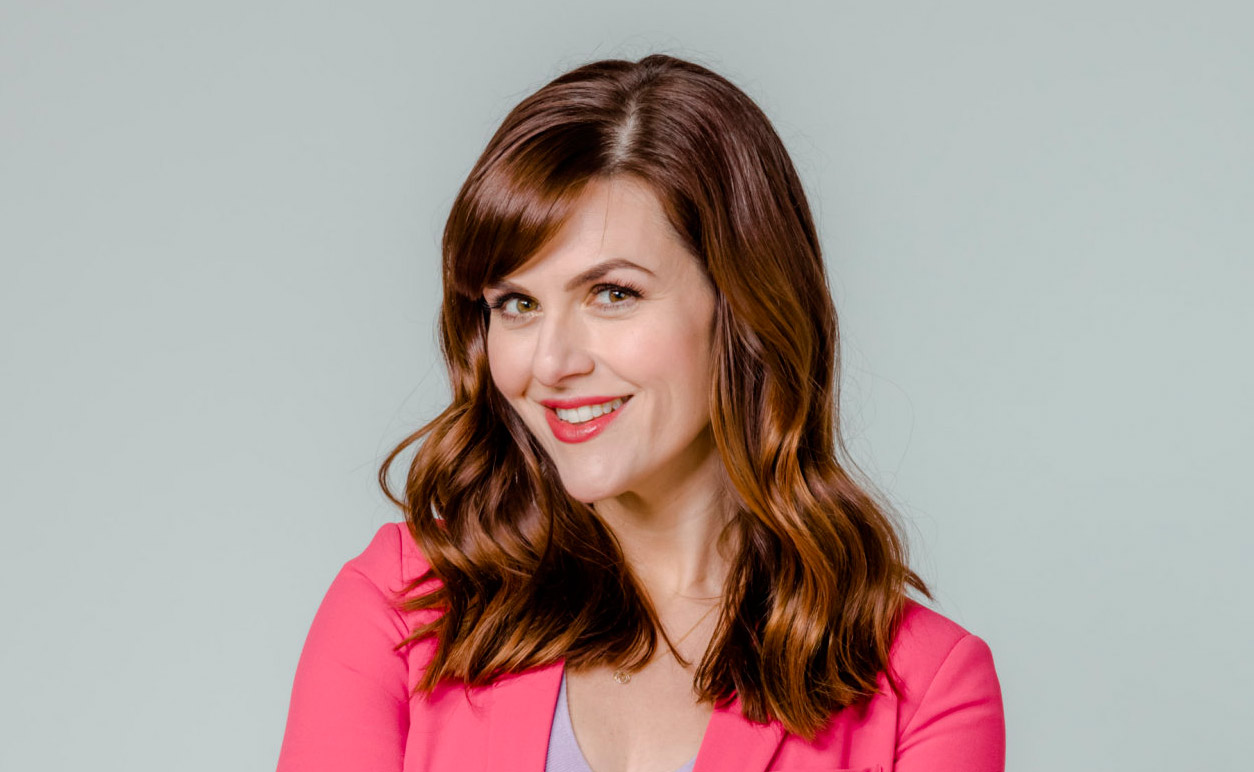 Sara Rue 알몸의 653