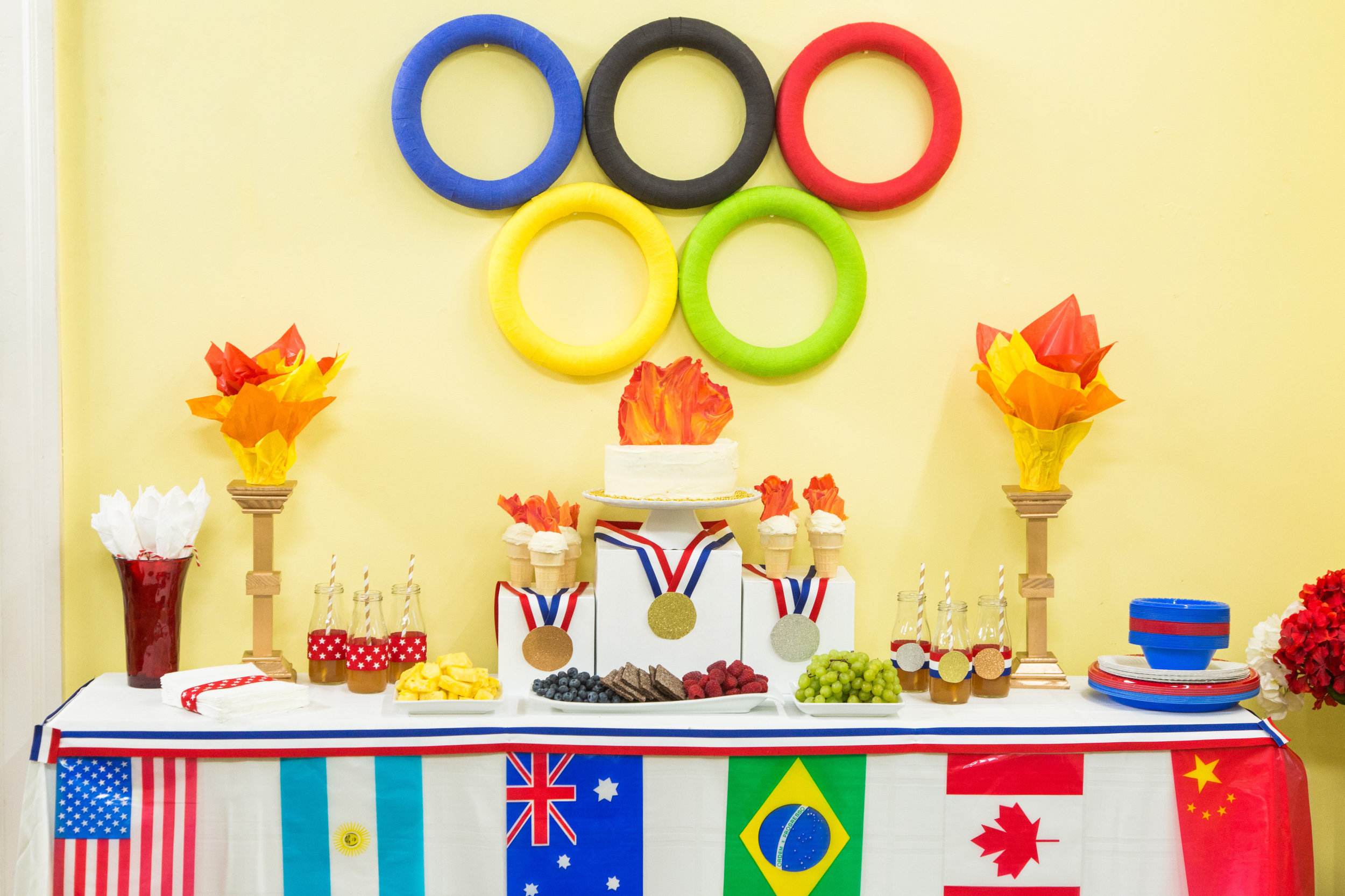 How To Home Family Diy Olympic Tablescape Hallmark Channel