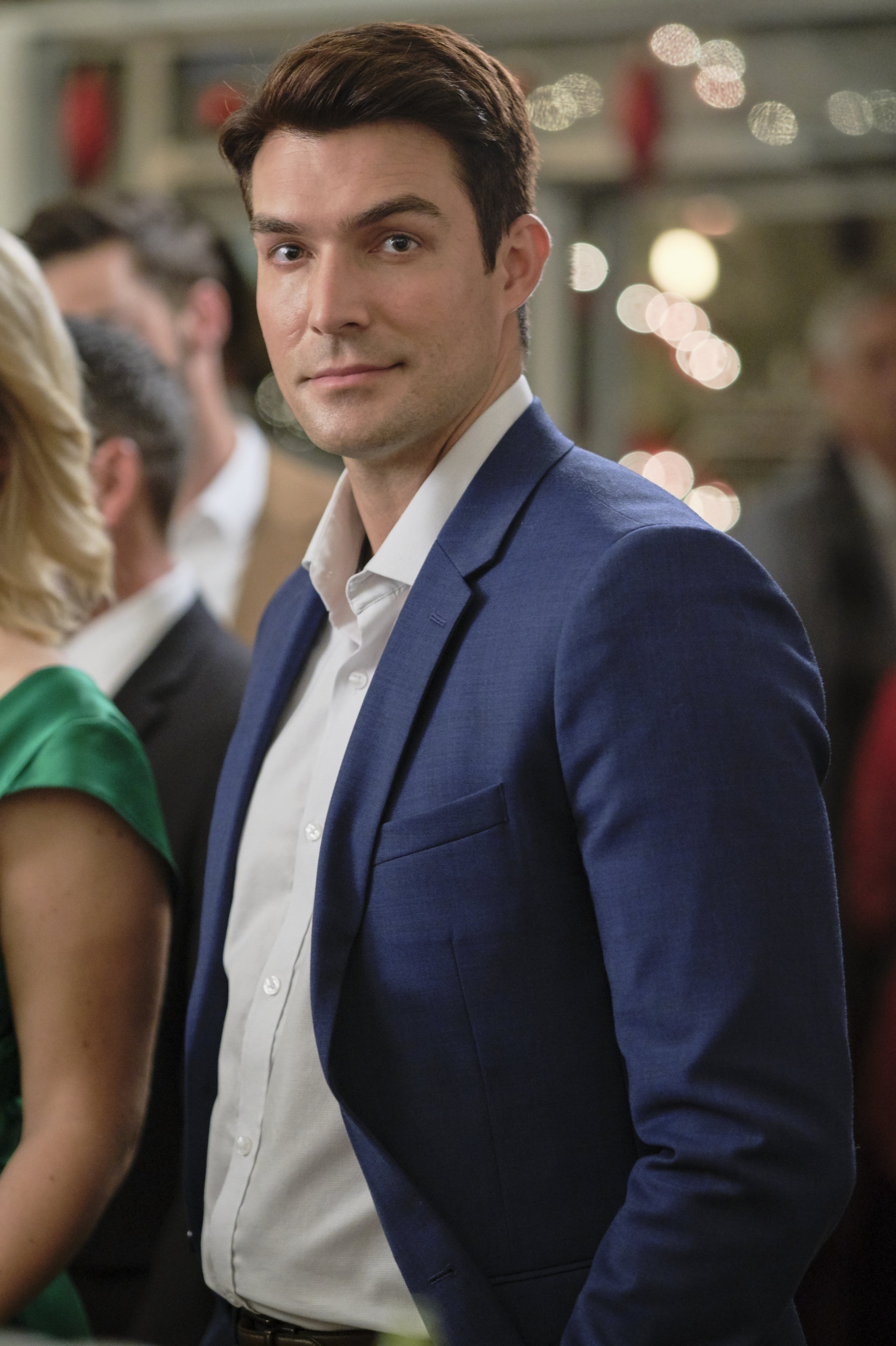 Hallmark Channel Actors Salary - oqepvjo
