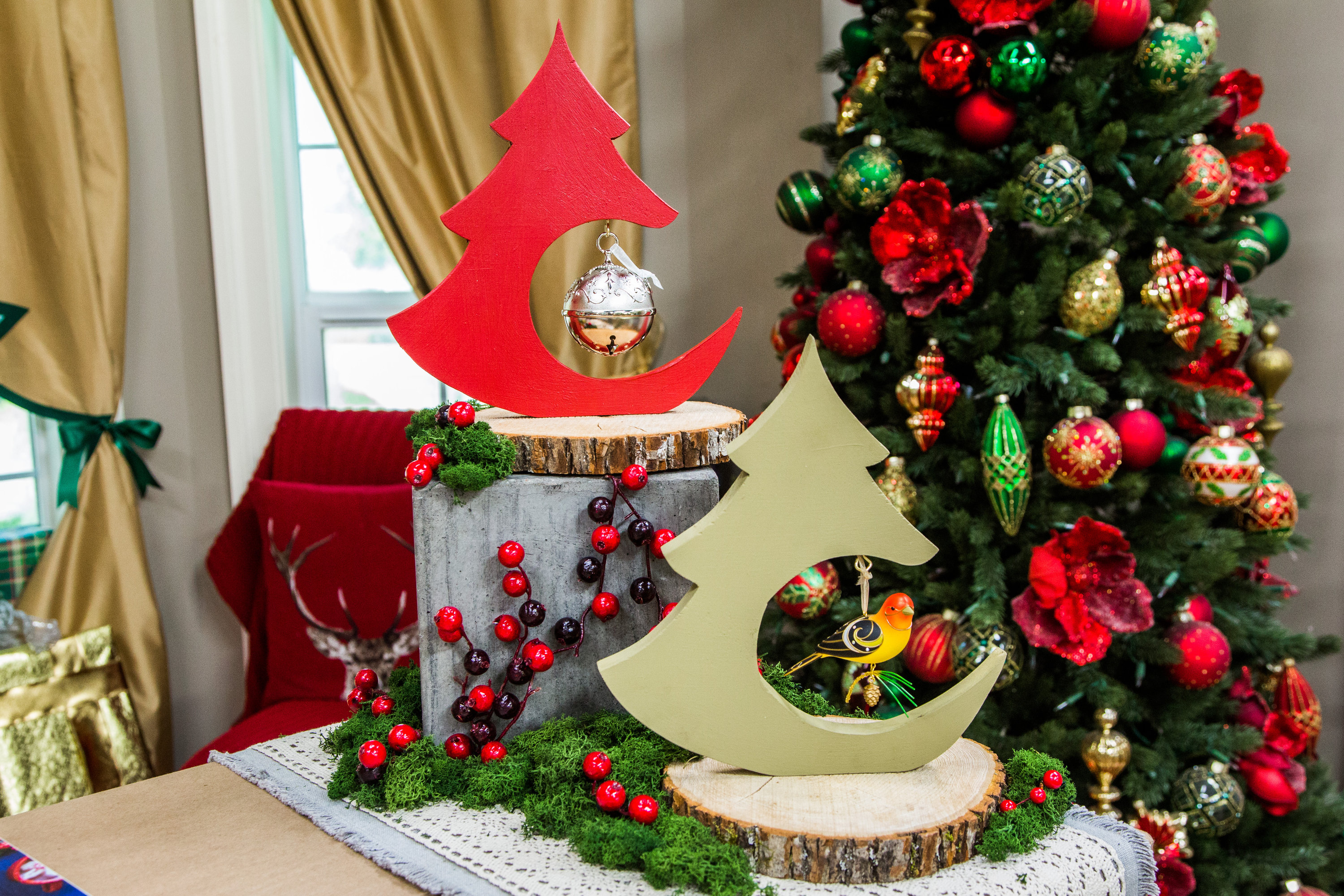 DIY Keepsake Ornament Tree Display