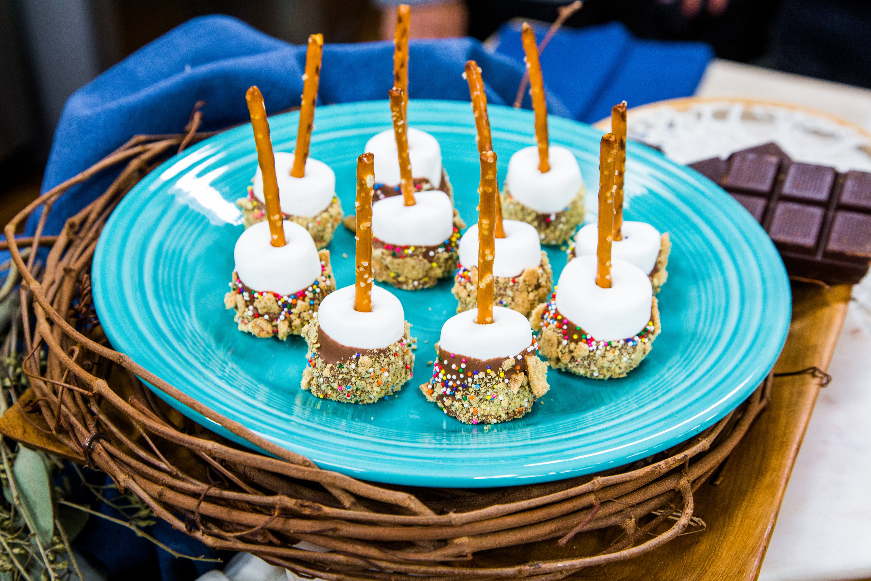 Recipes S Mores Marshmallow Pops Hallmark Channel