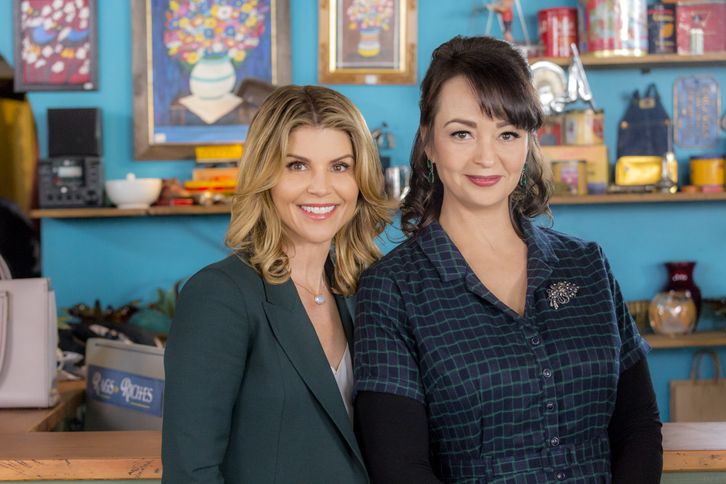 Photos from Garage Sale Mystery The Pandora's Box Murders 4